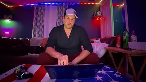 luv2watch1980 online show from November 11, 10:01 pm