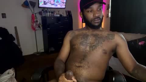 luverboi online show from December 21, 11:13 pm