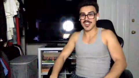 luvrboy77 online show from July 4, 6:17 am