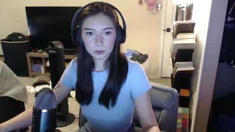 luvrxstarx online show from January 17, 3:27 am