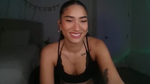 Liv 3 online show from November 24, 12:42 am