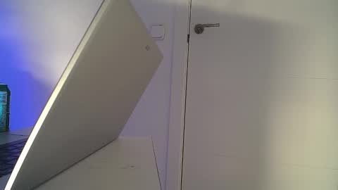 luxanee online show from December 17, 10:38 pm