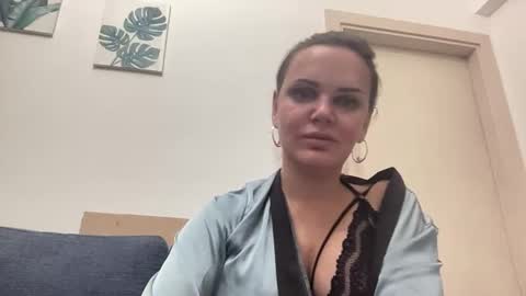 LuxeDesire online show from January 20, 9:43 pm