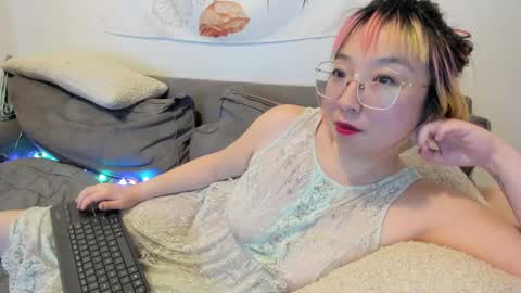 LuxGray online show from December 25, 6:20 am