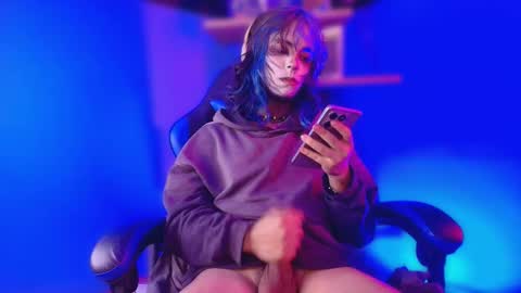 Luxiel 3 online show from March 12, 12:36 am