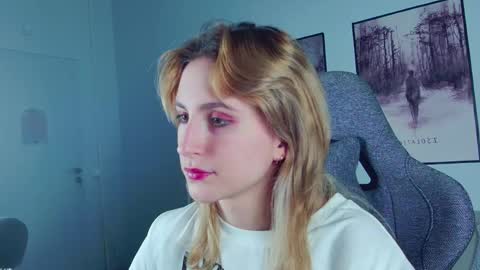 Ray online show from February 22, 6:08 pm