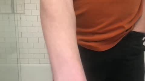 lvguynextdoor440656 online show from December 3, 10:21 pm