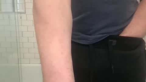 lvguynextdoor440656 online show from February 15, 7:56 pm