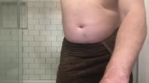 lvguynextdoor440656 online show from May 22, 3:13 am
