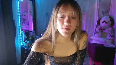 Snapshot of lya_ch chatting on September 24, 10:27 pm Call me Lia  online show from September 24, 10:27 pm