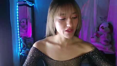 Snapshot of lya_ch chatting on September 11, 10:22 pm Call me Lia  online show from September 11, 10:22 pm
