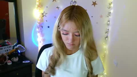 Call me Lia  online show from August 2, 10:33 pm