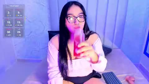LYA DUBOIS  online show from July 16, 11:06 pm