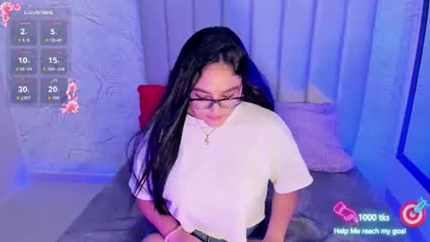 LYA DUBOIS  online show from June 25, 9:31 pm