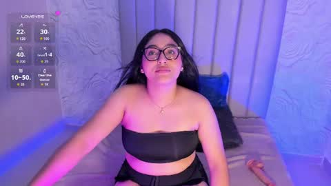 LYA DUBOIS  online show from July 10, 11:09 pm