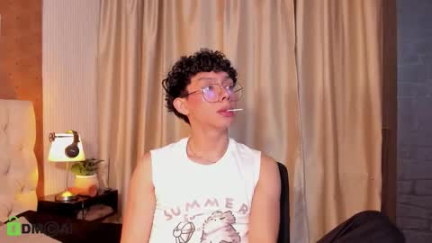 Lyan online show from February 26, 2:59 am