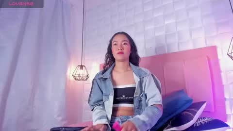 Lyhana Lee online show from March 4, 12:22 pm