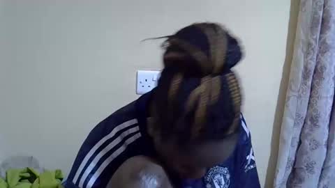 lyn_anna online show from November 8, 7:55 am