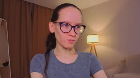 Sara online show from March 22, 4:33 pm