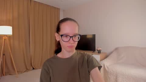 Sara online show from October 21, 4:43 pm