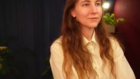 Snapshot of lynn_feline chatting on October 21, 10:09 am Lynn online show from October 21, 10:09 am