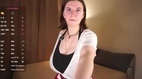 Lola online show from April 17, 9:50 pm