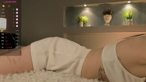 Lola online show from March 9, 9:14 pm