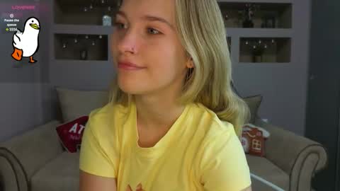 Lynn online show from November 30, 4:03 pm