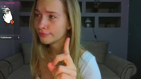 Lynn online show from November 6, 3:37 pm