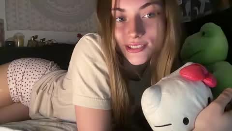 lynnxadams online show from July 25, 2:31 am