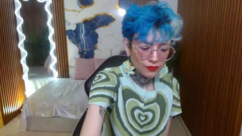 lyra_tay online show from March 4, 7:11 pm