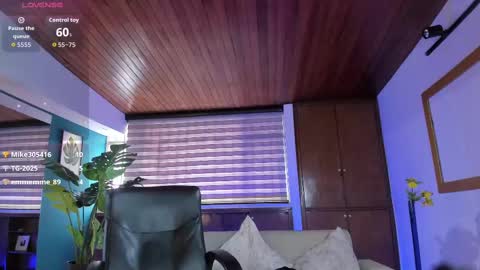 Snapshot of lyssa_muller chatting on October 3, 4:26 pm Lyssa Everyday From 0700 to 1630 Col Time online show from October 3, 4:26 pm