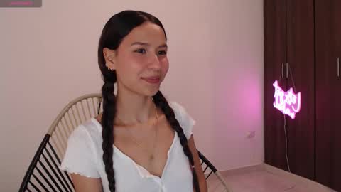 Snapshot of lzzyink chatting on September 23, 4:28 am lzzyink online show from September 23, 4:28 am