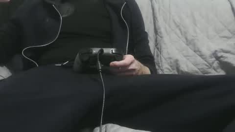 m4dh4tter24 online show from January 2, 9:39 pm