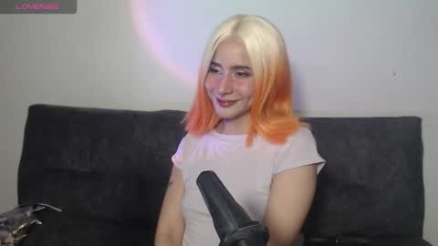 Snapshot of m4ng4b1tch chatting on October 26, 7:09 am m4ng4b1tch online show from October 26, 7:09 am