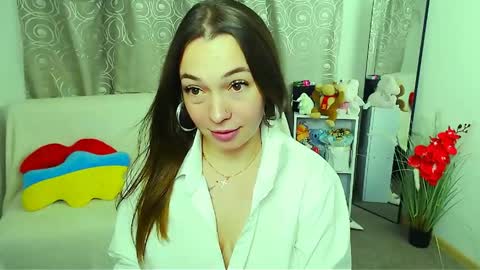 Vikki online show from June 6, 12:33 pm