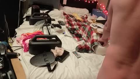 mac1119 online show from April 4, 7:37 am