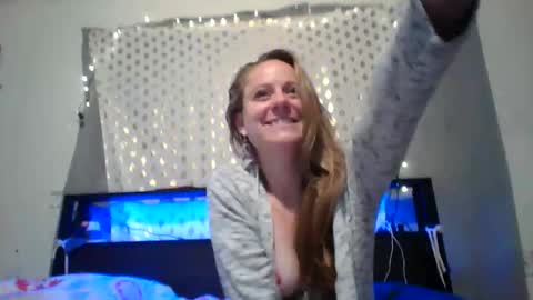 maceyloves online show from May 1, 2:05 am