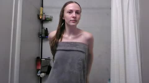 Macie Lee online show from August 5, 8:17 pm