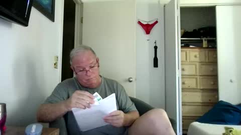 mackdocc001 online show from April 1, 4:15 pm