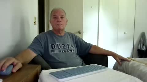 mackdocc001 online show from July 27, 2:36 pm