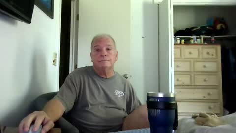 mackdocc001 online show from July 10, 5:17 pm