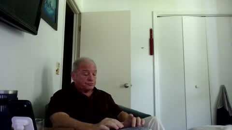 mackdocc001 online show from July 31, 3:57 pm