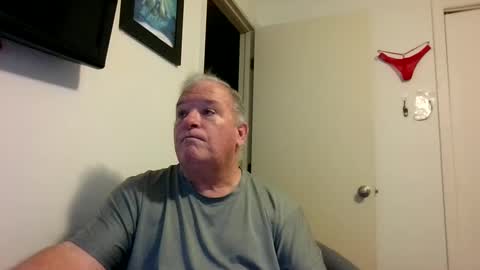 mackdocc001 online show from October 12, 5:59 pm