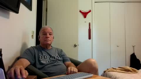 mackdocc001 online show from July 7, 5:39 pm