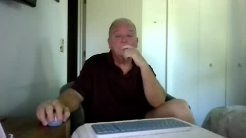 mackdocc001 online show from July 19, 1:57 pm