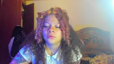 Snapshot of madam_sativa chatting on February 10, 10:51 pm di online show from February 10, 10:51 pm