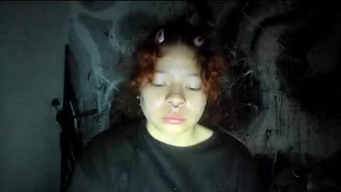 Snapshot of madam_sativa chatting on October 17, 6:45 pm di online show from October 17, 6:45 pm