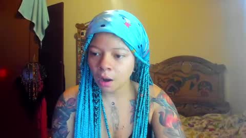 Snapshot of madam_sativa chatting on January 9, 5:11 pm di online show from January 9, 5:11 pm