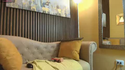 Madame online show from July 22, 12:29 pm